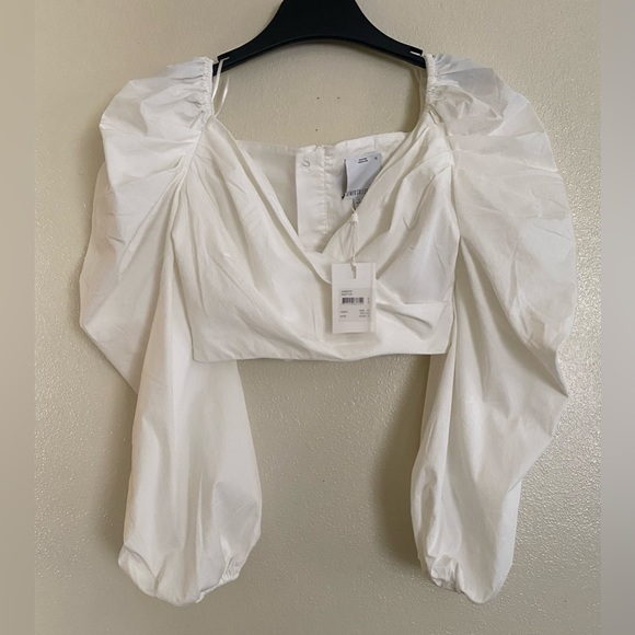 C/ Meo Collective - Wome’s Cropped Cross-Over Top - Size:Xs Color: White. - Picture 2 of 6